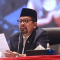 Kepala Badan Komunikasi Pemerintah Republik Indonesia, Muhammad Qodari memberi pemaparan saat  Konferensi pers terkait RAPBN & Nota Keuangan Tahun Anggaran 2027 di Aula Cakti Buddhi Bakti, kantor pusat Direktorat Jenderal Pajak Kementerian Keuangan,