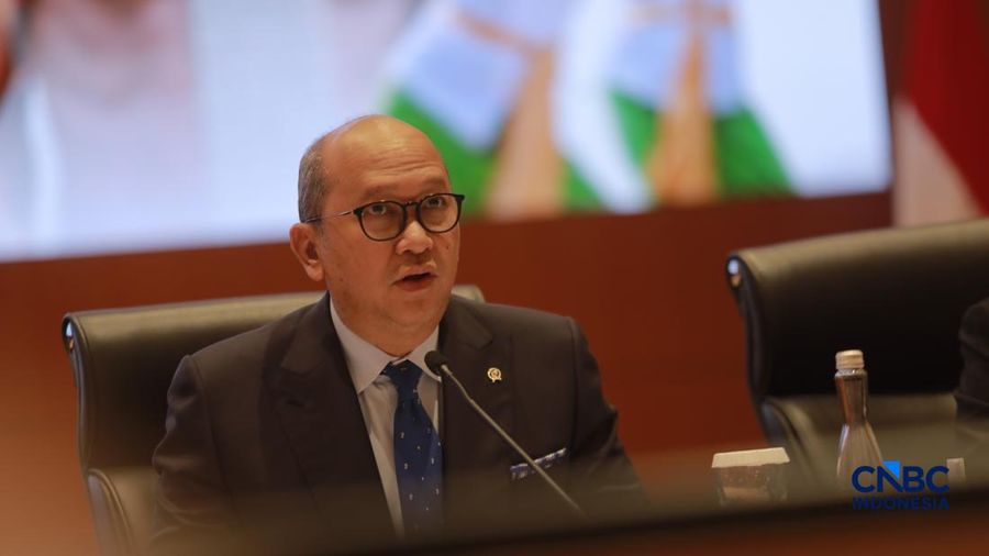 Kepala Badan Pengelola Investasi Daya Anagata Nusantara Rosan Perkasa Roeslani memberi pemaparan saat  Konferensi pers terkait RAPBN & Nota Keuangan Tahun Anggaran 2027 di Aula Cakti Buddhi Bakti, kantor pusat Direktorat Jenderal Pajak Kementerian Ke