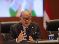 Kepala Badan Pengelola Investasi Daya Anagata Nusantara Rosan Perkasa Roeslani memberi pemaparan saat  Konferensi pers terkait RAPBN & Nota Keuangan Tahun Anggaran 2027 di Aula Cakti Buddhi Bakti, kantor pusat Direktorat Jenderal Pajak Kementerian Ke