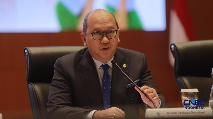 Kepala Badan Pengelola Investasi Daya Anagata Nusantara Rosan Perkasa Roeslani memberi pemaparan saat  Konferensi pers terkait RAPBN & Nota Keuangan Tahun Anggaran 2027 di Aula Cakti Buddhi Bakti, kantor pusat Direktorat Jenderal Pajak Kementerian Ke