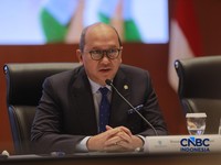 Kepala Badan Pengelola Investasi Daya Anagata Nusantara Rosan Perkasa Roeslani memberi pemaparan saat  Konferensi pers terkait RAPBN & Nota Keuangan Tahun Anggaran 2027 di Aula Cakti Buddhi Bakti, kantor pusat Direktorat Jenderal Pajak Kementerian Ke