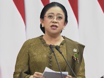 Ketua DPR RI, Puan Maharani menyampaikan pidato di Gedung Nusantara, Kompleks Parlemen Senayan, Jakarta Pusat, Jumat (14/8/2026). (YouTube/Sekretariat Presiden)
