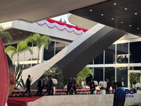 Mantan Presiden Joko Widodo tiba di Sidang Tahunan MPR dan Sidang Bersama DPR dan DPD dalam Rangka HUT ke-81 RI di Gedung Nusantara, Kompleks Parlemen Senayan, Jakarta Pusat, Jumat (14/8/2026). (CNBC Indonesia/Martya Rizky)