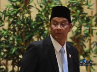 Menteri Keuangan Purbaya Yudhi Sadewa memberi pemaparan saat  Konferensi pers terkait RAPBN & Nota Keuangan Tahun Anggaran 2027 di Aula Cakti Buddhi Bakti, kantor pusat Direktorat Jenderal Pajak Kementerian Keuangan, Jakarta Selatan, Jumat (14/8/2026