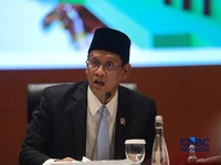 Menteri Keuangan Purbaya Yudhi Sadewa memberi pemaparan saat  Konferensi pers terkait RAPBN & Nota Keuangan Tahun Anggaran 2027 di Aula Cakti Buddhi Bakti, kantor pusat Direktorat Jenderal Pajak Kementerian Keuangan, Jakarta Selatan, Jumat (14/8/2026