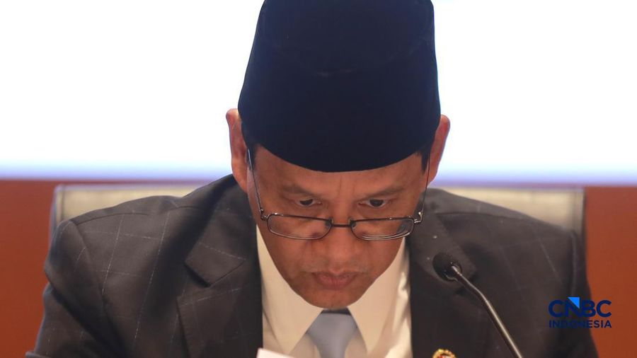 Menteri Keuangan Purbaya Yudhi Sadewa memberi pemaparan saat  Konferensi pers terkait RAPBN & Nota Keuangan Tahun Anggaran 2027 di Aula Cakti Buddhi Bakti, kantor pusat Direktorat Jenderal Pajak Kementerian Keuangan, Jakarta Selatan, Jumat (14/8/2026