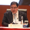 Menteri Koordinator Bidang Perekonomian, Airlangga Hartarto memberi pemaparan saat Konferensi pers terkait RAPBN & Nota Keuangan Tahun Anggaran 2027 di Aula Cakti Buddhi Bakti, kantor pusat Direktorat Jenderal Pajak Kementerian Keuangan, Jakarta Sela