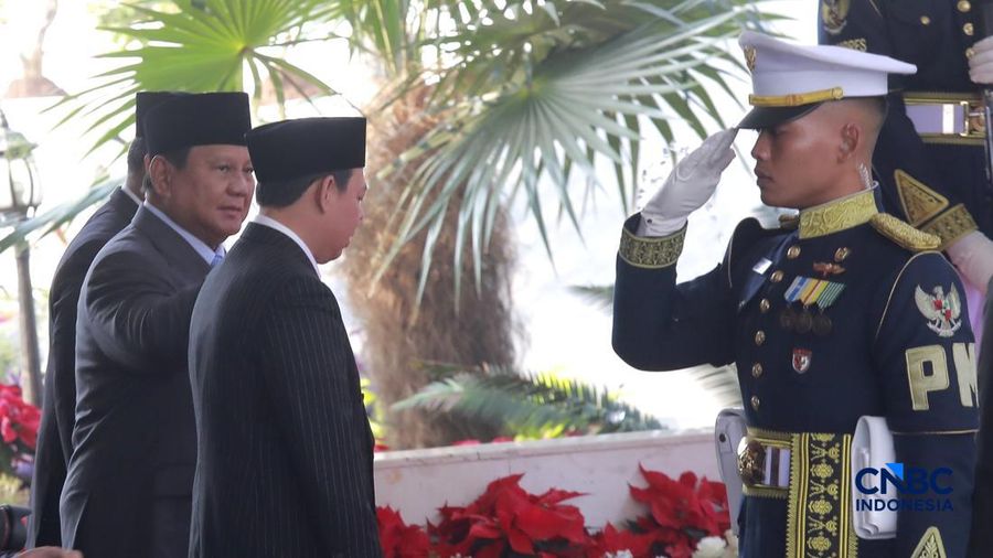 Presiden RI Prabowo Subianto saat tiba di acara Sidang Tahunan MPR dan Sidang Bersama DPR dan DPD dalam Rangka HUT ke-81 RI di Gedung Nusantara, Kompleks Parlemen Senayan, Jakarta Pusat, Jumat (14/8/2026). (CNBC Indonesia/Muhammad Sabki)