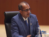 Wakil Menteri Hukum Indonesia Edward Omar Sharif Hiariej saat  Konferensi pers terkait RAPBN & Nota Keuangan Tahun Anggaran 2027 di Aula Cakti Buddhi Bakti, kantor pusat Direktorat Jenderal Pajak Kementerian Keuangan, Jakarta Selatan, Jumat (14/8/202