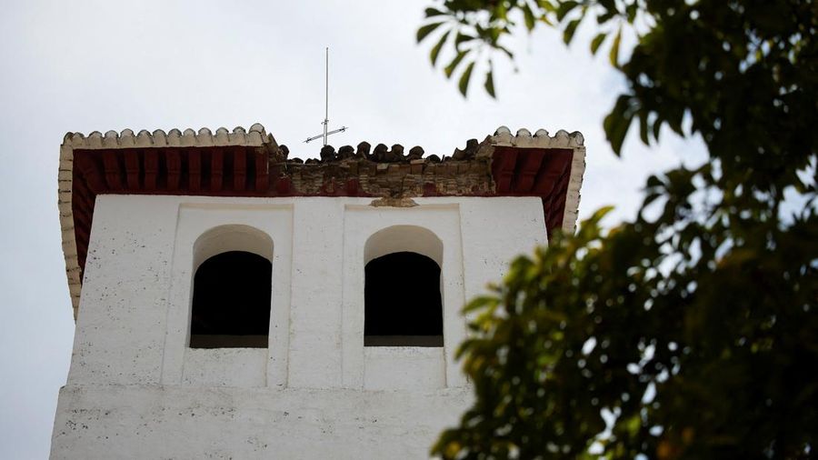 Gempa bumi berkekuatan magnitudo 5,0 mengguncang Kota Granada, Spanyol selatan, pada Sabtu dini hari, Sabtu (15/8/2026). (REUTERS/Fermin Rodriguez)