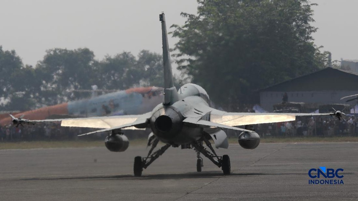 Jet F-16 Tiba-Tiba Seliweran di Langit Jakarta, Ada Apa?