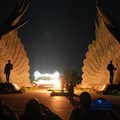 Dalam rangka memperingati Hari Ulang Tahun ke-80 Kemerdekaan Republik Indonesia, Kepala Otorita Ibu Kota Nusantara (IKN), Basuki Hadimuljono, memimpin Apel Kehormatan dan Renungan Suci di Taman Kusuma Bangsa, Kawasan Inti Pusat Pemerintahan (KIPP) IK
