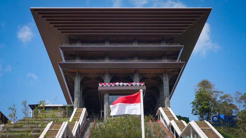 Istana Wakil Presiden di Ibu Kota Nusantara (IKN), Kalimantan Timur, untuk pertama kalinya dibuka bagi kunjungan masyarakat umum. Pembukaan tersebut dilakukan dalam momentum peringatan HUT ke-81 Kemerdekaan Republik Indonesia, Sabtu (15/8/2026). (CNB