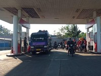Pertamina Patra Niaga terus memastikan pasokan BBM dan LPG di wilayah Flores, Nusa Tenggara Timur (NTT), tetap dijaga dan dipulihkan secara bertahap pascagempa bumi yang terjadi pada 15 Agustus 2026. (PT Pertamina)