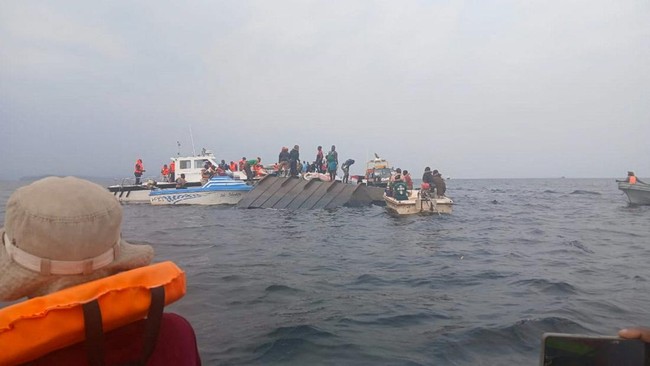 Kapal Feri Terbalik, Sedikitnya 72 Tewas termasuk 18 Anak-Anak