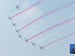 Meriah! Pesawat Tempur dan Heli TNI-Polri Flypass di Langit Istana