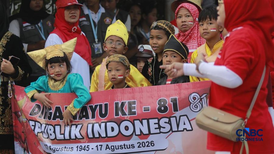Karnaval kemerdekaan di kawasan RW 05 Inkopad Tajur Halang, Bogor, Jawa Barat, Minggu (16/8/2026) kemarin. (CNBC Indonesia/Muhammad Sabki)