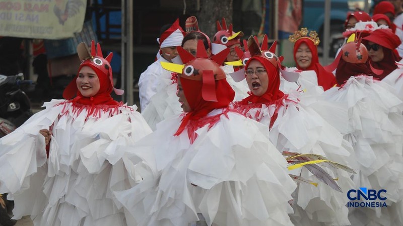 Karnaval kemerdekaan di kawasan RW 05 Inkopad Tajur Halang, Bogor, Jawa Barat, Minggu (16/8/2026) kemarin. (CNBC Indonesia/Muhammad Sabki)