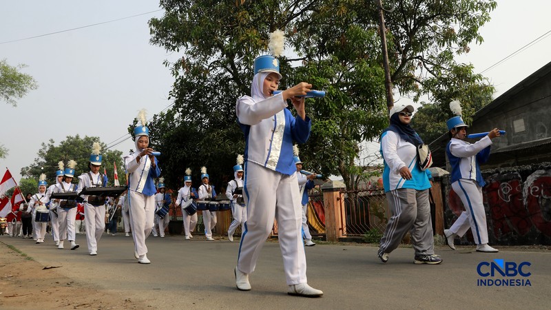 Karnaval kemerdekaan di kawasan RW 05 Inkopad Tajur Halang, Bogor, Jawa Barat, Minggu (16/8/2026) kemarin. (CNBC Indonesia/Muhammad Sabki)