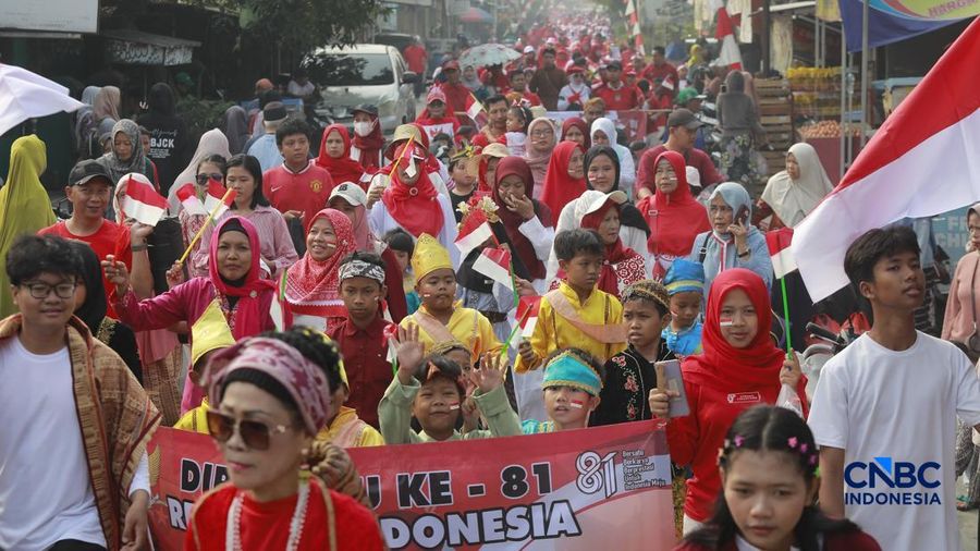 Karnaval kemerdekaan di kawasan RW 05 Inkopad Tajur Halang, Bogor, Jawa Barat, Minggu (16/8/2026) kemarin. (CNBC Indonesia/Muhammad Sabki)