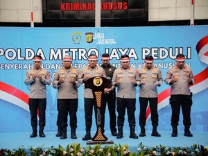 Video: Polda Metro Jaya Kirimkan Bantuan untuk Korban Gempa NTT