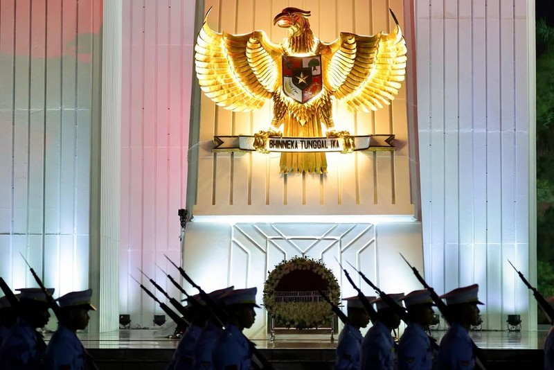 Presiden Prabowo SUbianto memimpin Ziarah Nasional dan Renungan Suci sebagai wujud penghormatan atas jasa para pahlawan bangsa dalam memperjuangkan kemerdekaan. (Dok. Sekretariat Presiden)