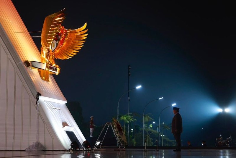 Presiden Prabowo SUbianto memimpin Ziarah Nasional dan Renungan Suci sebagai wujud penghormatan atas jasa para pahlawan bangsa dalam memperjuangkan kemerdekaan. (Dok. Sekretariat Presiden)