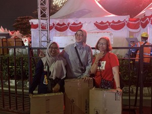 Senangnya 3 Emak-emak Dapat Kompor Usai Ikut Kuis Perayaan HUT RI di HI