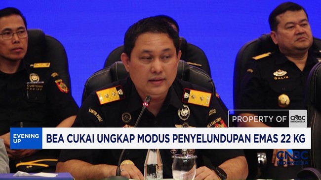 Video: 2 WN China Bawa 30 Keping Emas, Bea Cukai Ungkap Modusnya