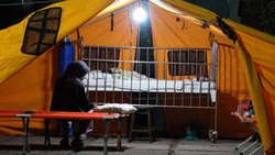 Bangunan Diguncang Gempa, RSUD Maumere Rawat Pasien di Tenda Darurat