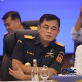 Direktur Jenderal Bea dan Cukai, Djaka Budhi Utama saat menghadiri konferensi pers Penindakan Ekspor 22 Kg Emas Batangan di Kantor Pusat Bea Cukai, Jakarta, Selasa (18/8/2026). (CNBC Indonesia/Faisal Rahman)