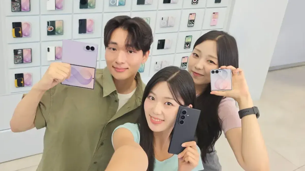 Ilustrasi berita Teknologi: HP Layar Lipat Makin Ramai, Samsung Pede Pengalaman 8 Generasi