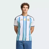 Jersey Ini Terinspirasi 3 Momen Juara, Kenali Ceritanya Sebelum Beli