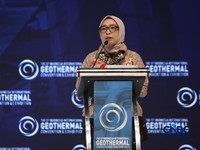 Direktur Jenderal Energi Baru, Terbarukan, dan Konservasi Energi (EBTKE), Eniya Listiani Dewi menyampaikan laporan dalam acara The 12th Indonesia International Geothermal Convention & Exhibition 2026 di Jakarta International Convention Center (JICC),