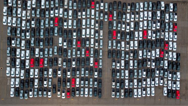 Cemas Menanti Tarif Trump, Mobil 'Made In Canada' Menumpuk di Pabrik