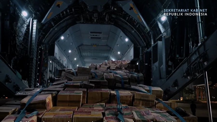 Hari Kelima Pascabencana, Pemerintah Kirim 65 Ton Logistik ke NTT. (Tangkapan Layar Youtube Setkab RI)