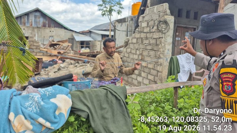 Kondisi rumah warga setelah gempa di Desa Golo Sepang, Kec. Sepang, Manggarai Barat sekitar 100 rumah rusak terdampak Gempa Flores M7,7 pada 15 Agustus 2026. (Tangkapan layar X Daryono)