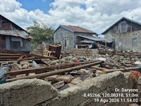 Kondisi rumah warga setelah gempa di Desa Golo Sepang, Kec. Sepang, Manggarai Barat sekitar 100 rumah rusak terdampak Gempa Flores M7,7 pada 15 Agustus 2026. (Tangkapan layar X Daryono)