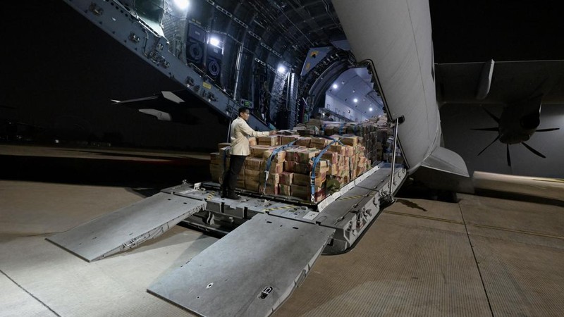 Pengiriman Bantuan bagi Masyarakat Terdampak Bencana di NTT. (Dok:BPMI/Cahyo)