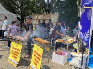 Cerita Perantau Obati Kangen Kuliner Kampung di Bazar HUT Jateng
