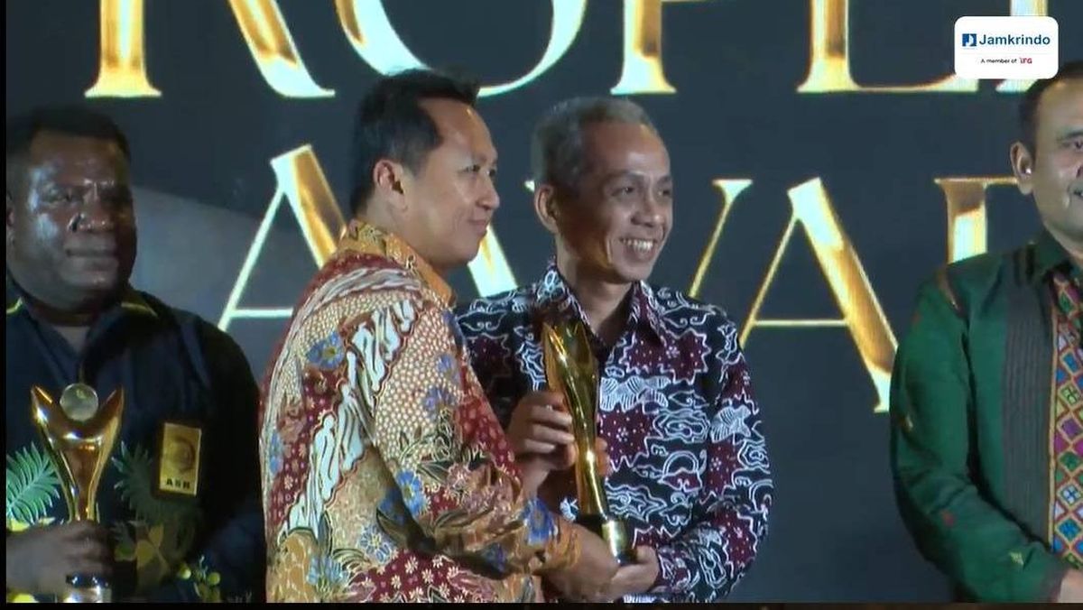 Dedikasi Ekonomi Rakyat, Endang Syahrudin Sabet Koperasi Awards 2026