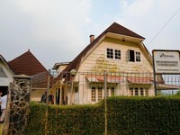 Potret Fadli Zon Blusukan ke Villa Soekarno dan Hatta di Puncak Bogor