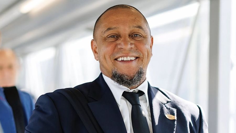 Roberto Carlos. (oficialrc3)