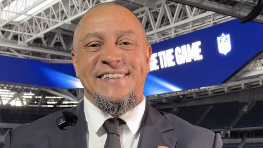 Roberto Carlos. (oficialrc3)