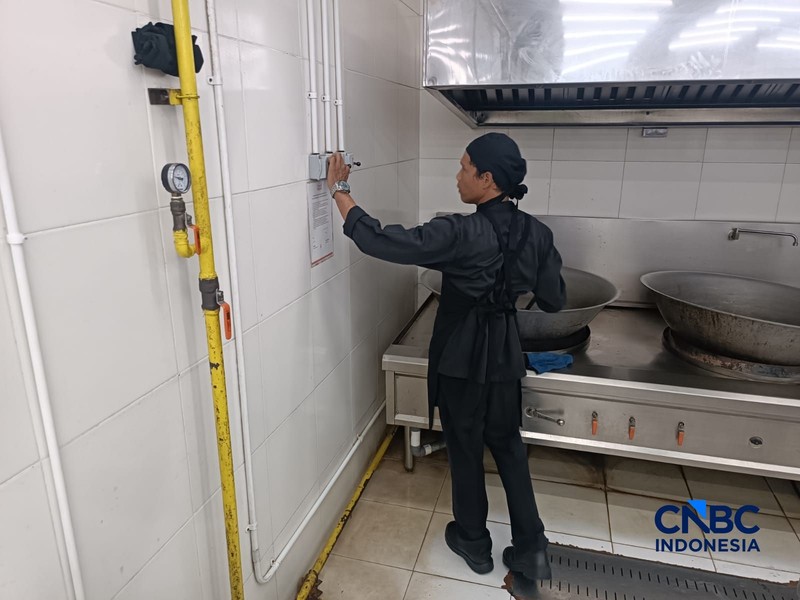Rumah Makan Padang Payakumbuah, Yogyakarta pakai CNG milik PGN. (CNBC Indonesia/Pratama Guitarra)