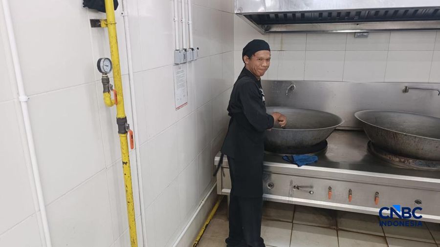 Rumah Makan Padang Payakumbuah, Yogyakarta pakai CNG milik PGN. (CNBC Indonesia/Pratama Guitarra)