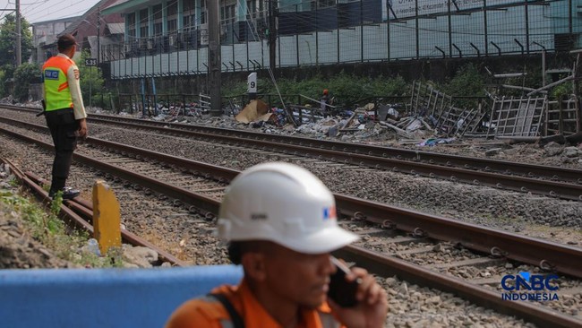 Penampakan KRL Bogor Line Chaos Pagi Ini, Ada Warga Tewas Tertemper