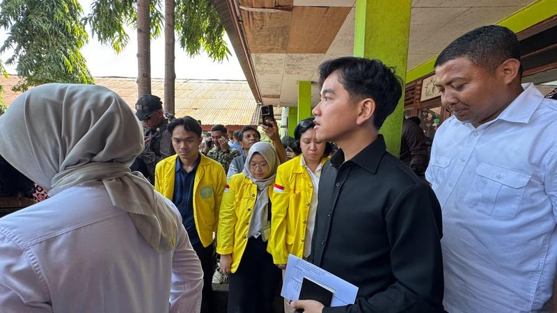 Wakil Presiden (Wapres) Gibran Rakabuming mengecek pemulihan pascagempa di Provinsi Nusa Tenggara Timur (NTT), Kamis (20/08/2026). (Foto Setwapres)