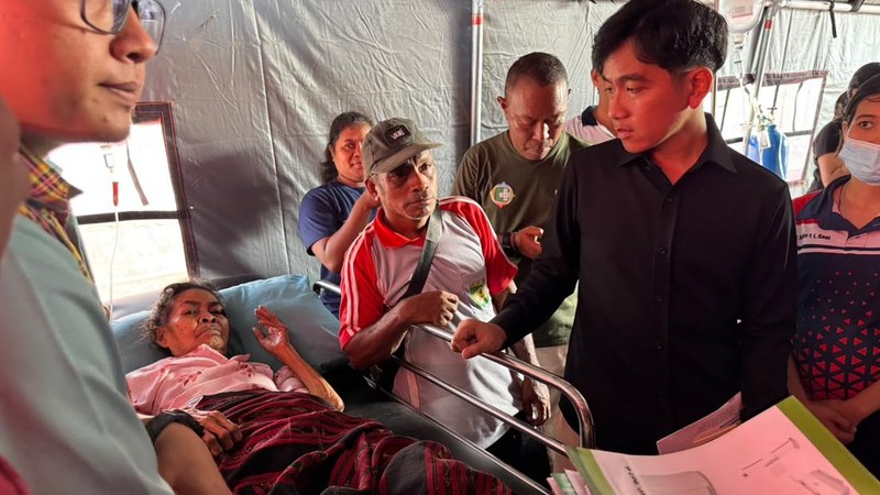 Wapres Gibran meninjau  RSUD TC Hillers di NTT. (Foto Setwapres RI)