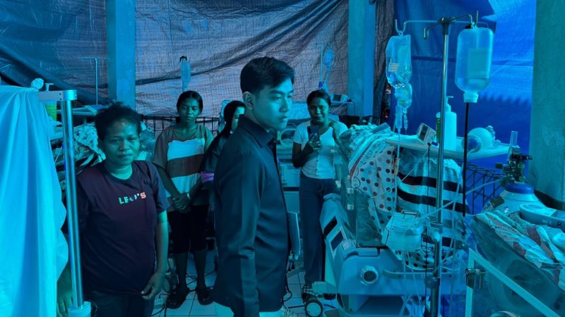 Wapres Gibran meninjau  RSUD TC Hillers di NTT. (Foto Setwapres RI)